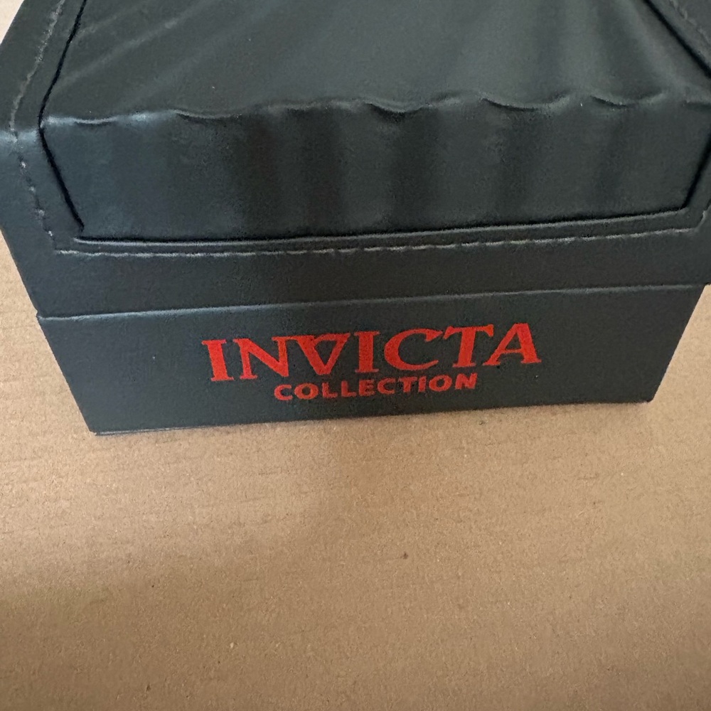 Invicta Disney Limited Edition Mickey Mouse Women's Watch - Picture 3 of 3